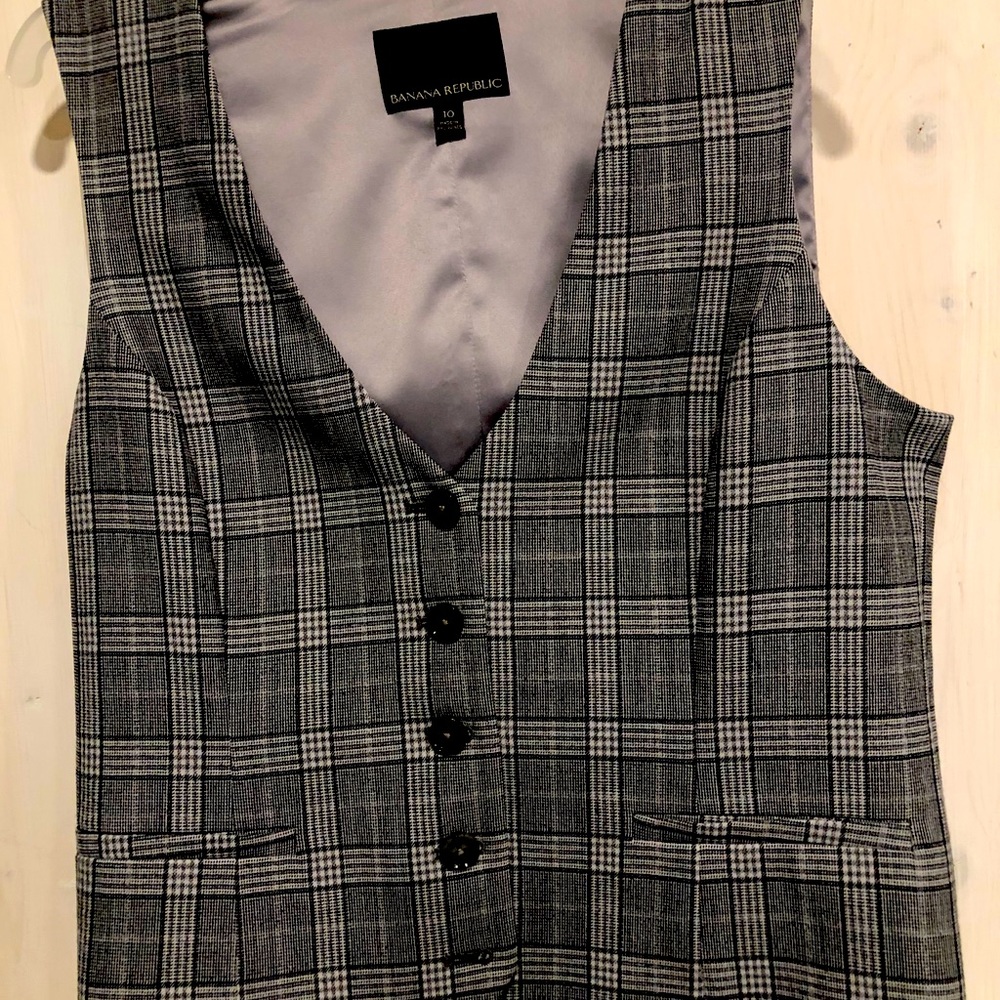 Women’s plaid vest